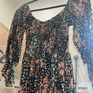 Floral maxi dress by Vici—bump friendly!